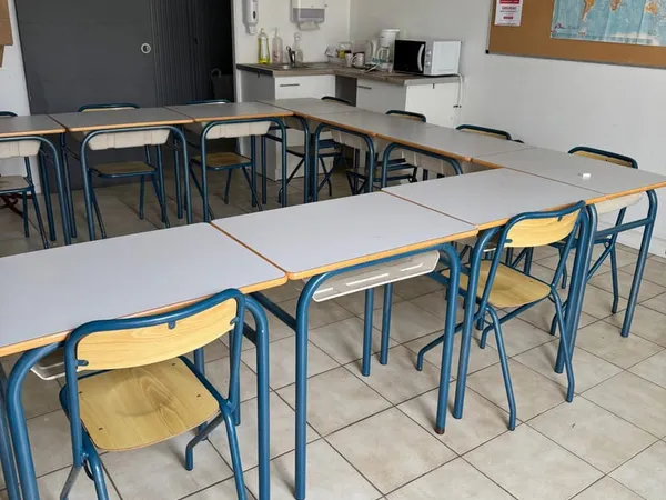 Local professionnel 42m2 avec vitrine Nord Toulousain