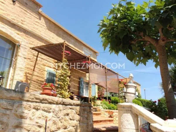 Vends t3 - 79.59 m² - Marseille 13011