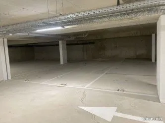 Doubles parkings à louer