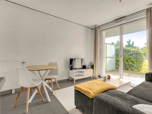 En exclusivité ! Appartement T2 de 42 m2 situé en rez-de-cha