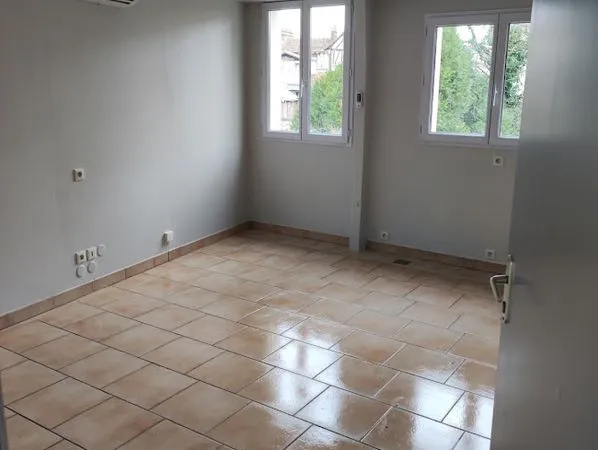 Local professionnel 43m2 centre ville
