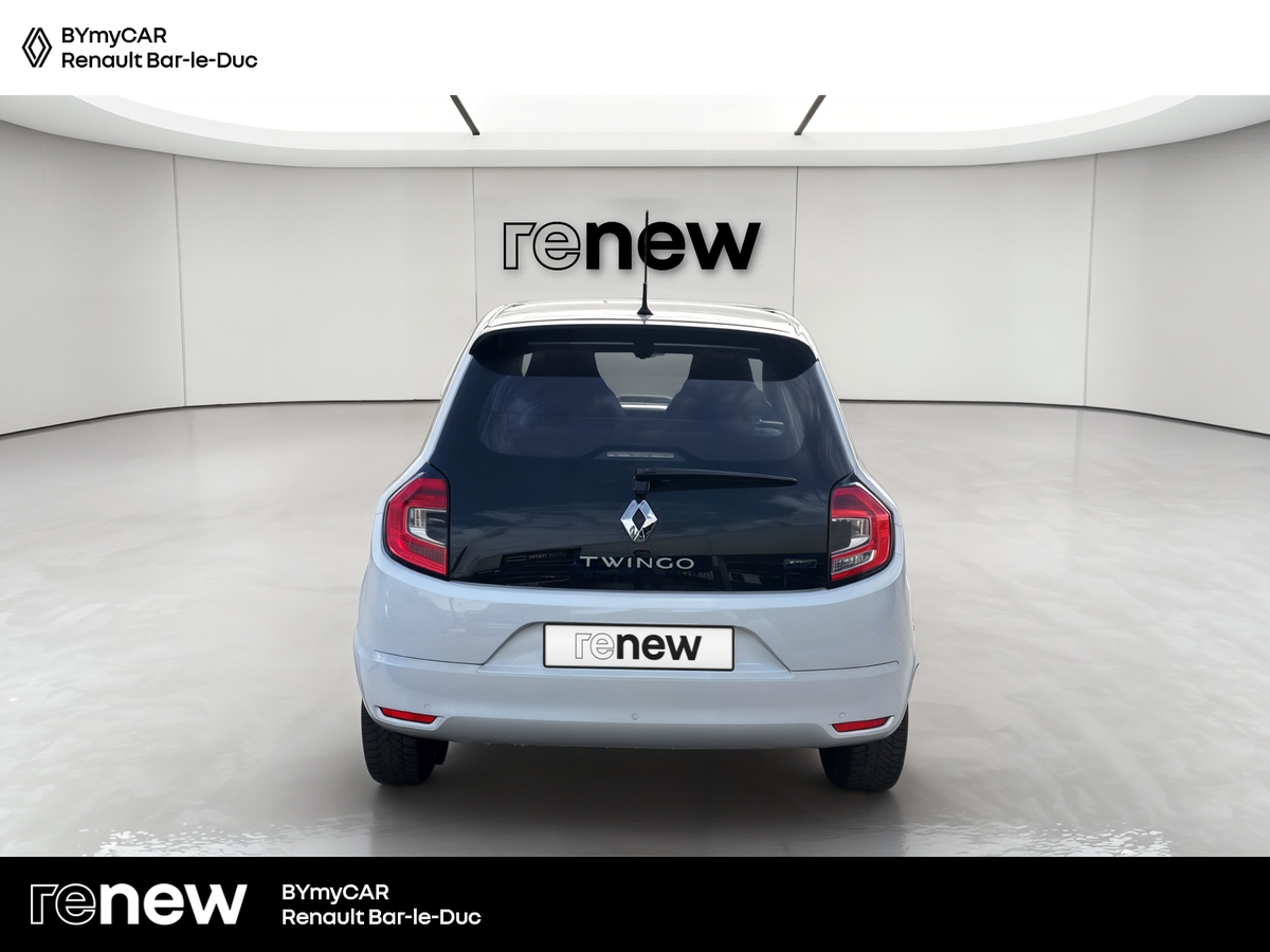 Renault Twingo III E-Tech — photo 4