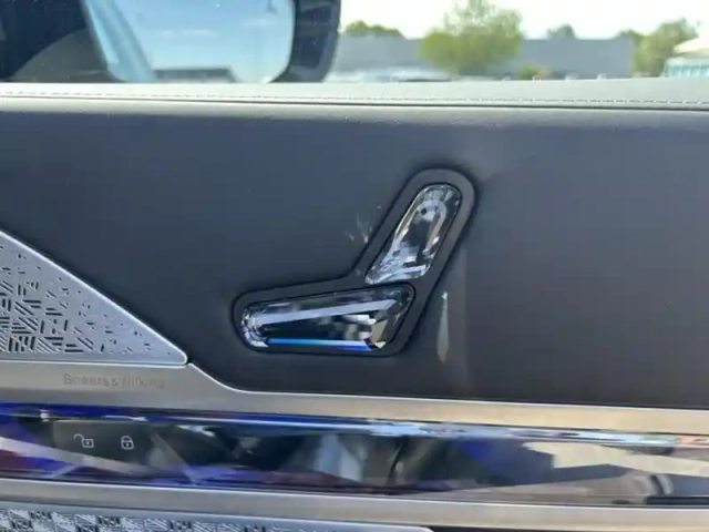 Bmw I7 m70 xdrive 659ch m performance — photo 20