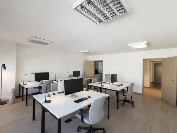 95 M2 BUREAUX CLIMATISES + PARKING - JOLIETTE - LA MAJOR - 13002 - VILLA D'ESTE -