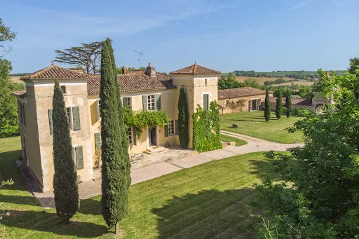 Propriété 9 pièces 323 m²