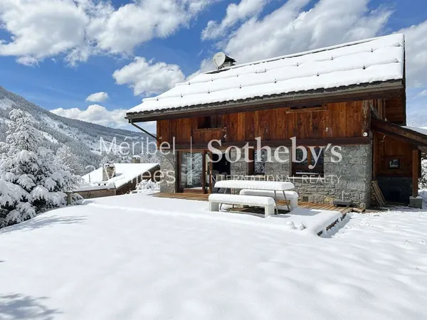 Chalet 6 pièces 250 m²
