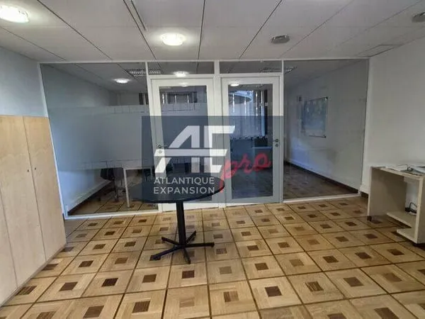 Bureau 37 m²