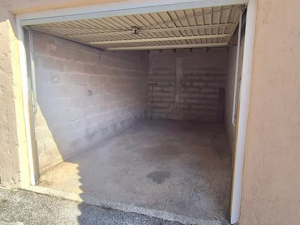 Parking/Garage 15 m²