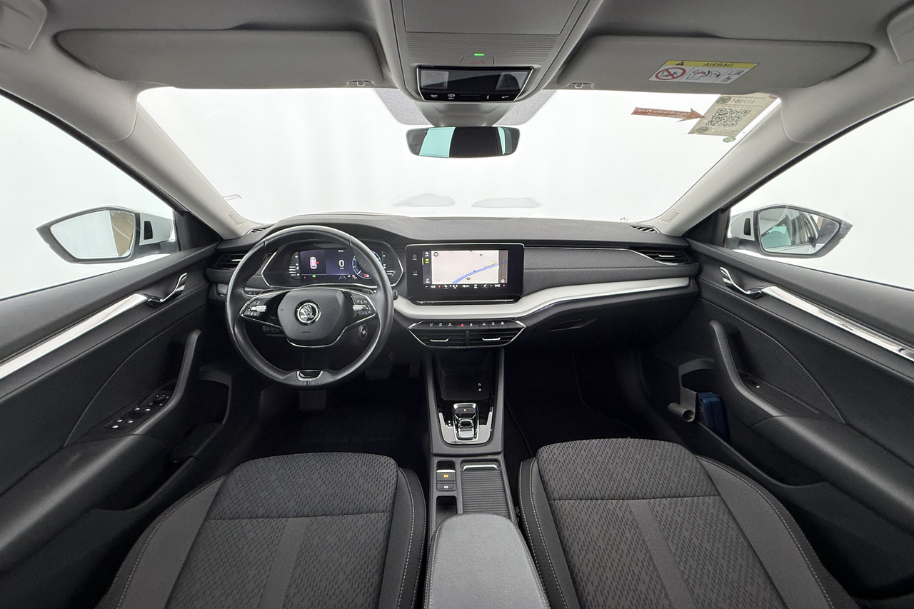 Skoda Octavia Combi — photo 12