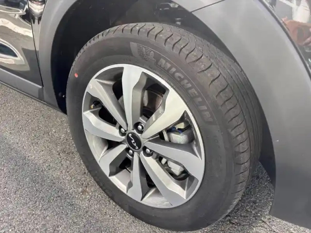 Kia Stonic 1.0 t-gdi 100 ch bvm6 — photo 106