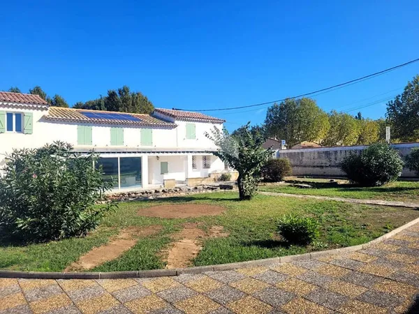 Maison 8 pièces 253 m²