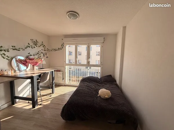 Studio 1 pièce 19 m²