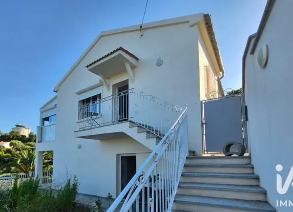 Maison 6 pièces 130 m²