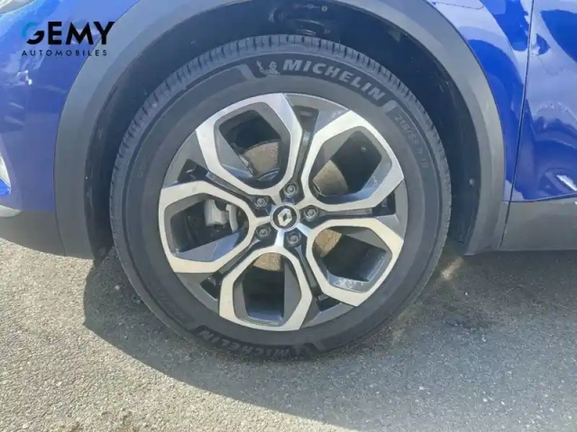 Renault Captur e-tech 145 - 21 — photo 11