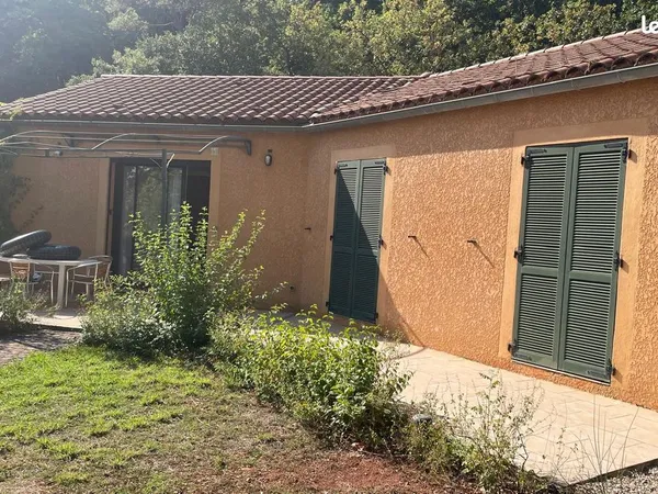 A VENDRE Villa lac Salagou 108 m2 terrain 4000m2 Vue sur le lac