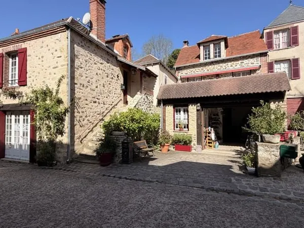 Propriété de charme au coeur de Gargilesse-Dampierre, haut li