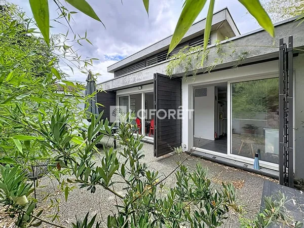 Appartement Bordeaux 5 pièce(s) 119.96 m2