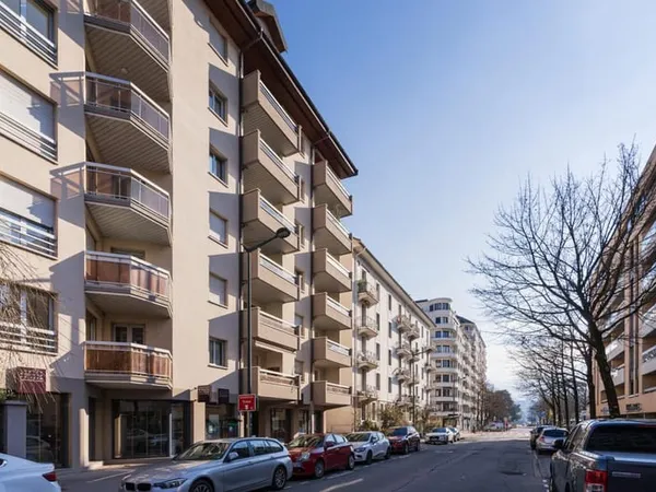 PARKING de surface - RES. L'ECRIN - 10 RUE REVON