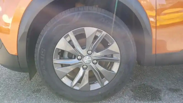 Peugeot 2008 puretech 130 s&amp;s eat8 — photo 12