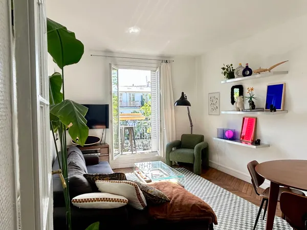 Sous-loue chambre dans appartement