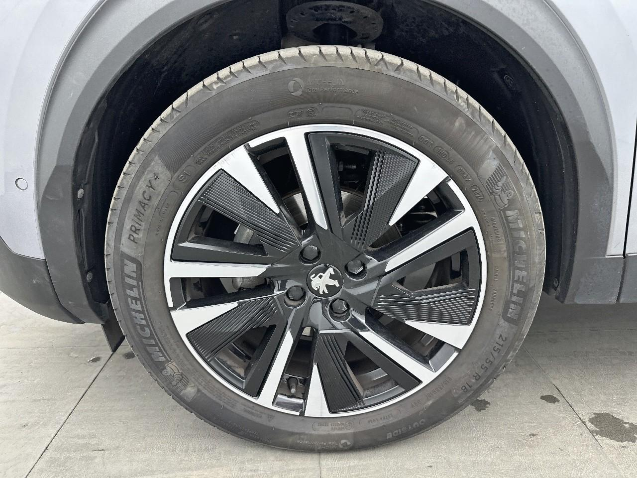 Peugeot 2008 puretech 130 s&s eat8 gt pack — photo 14