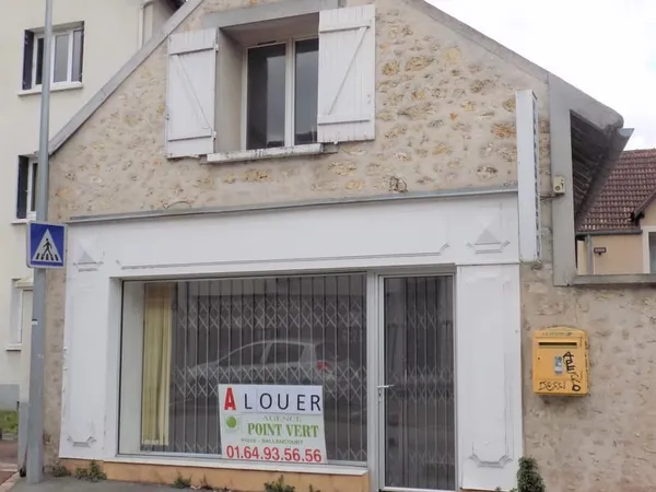 Commerce Location Baulne 22m² 580€