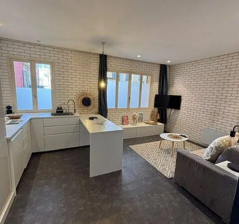 Studio 1 pièce 24 m²