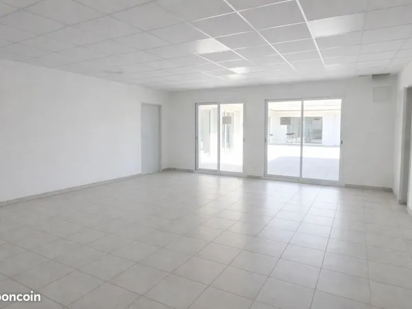 Bureaux 488 m² Toulon