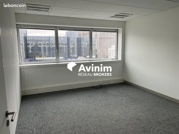 Bureaux 1329 m² Noisy-le-Grand