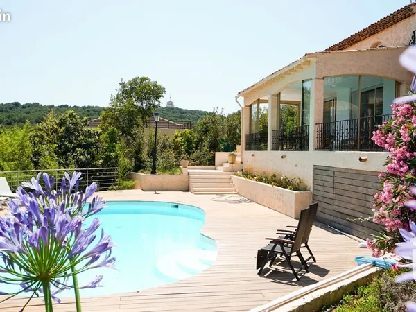 Maison 5 pièces 294 m²