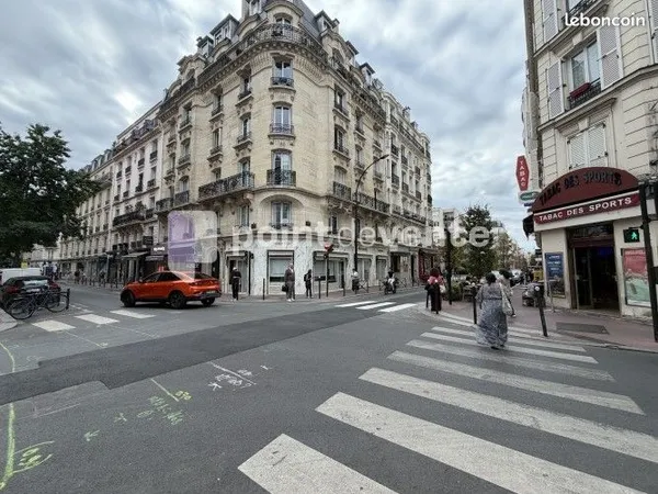 Commerce habillement/textile 80 m²