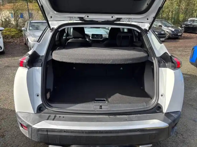 Peugeot 2008 puretech 130 s&amp;s eat8 — photo 6