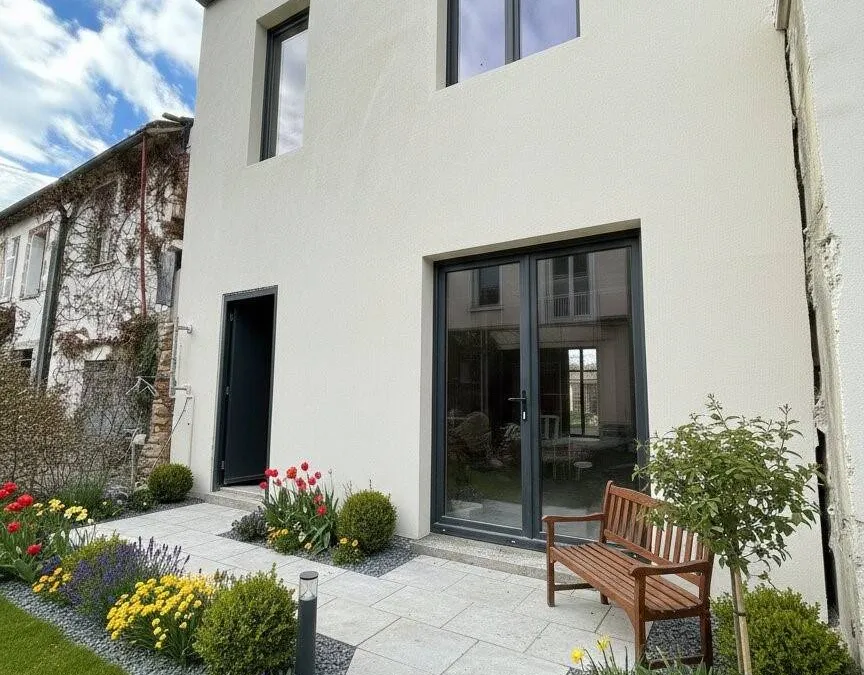 Photo 1