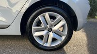 Renault Clio 1.6 E-Tech 145ch full hybrid Evolution - 24 — photo 32
