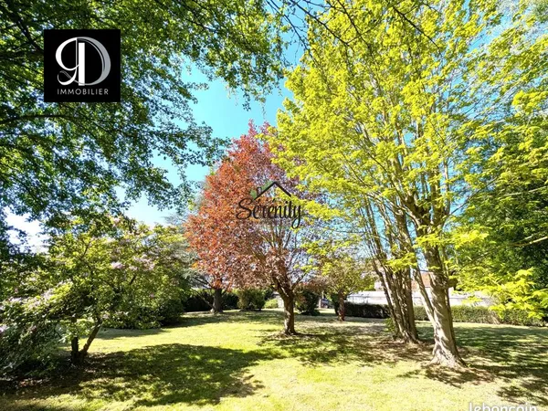 Maison 8 pièces 250 m²