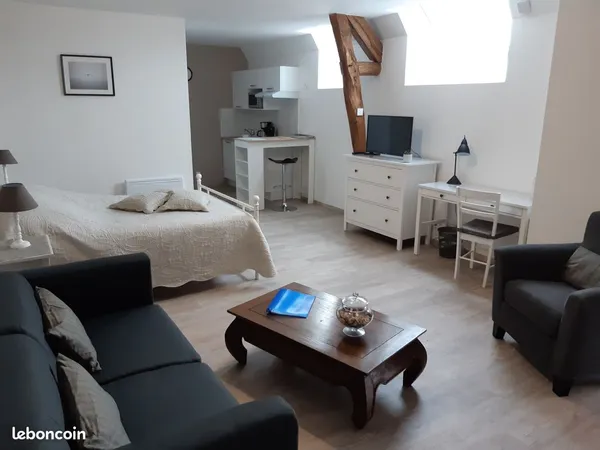 Location d'un studio neuf meublé