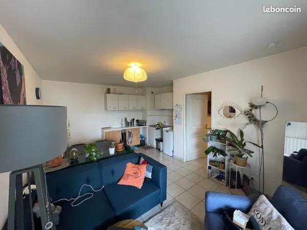 Appartement T2, parc arboré, garage fermé, cave