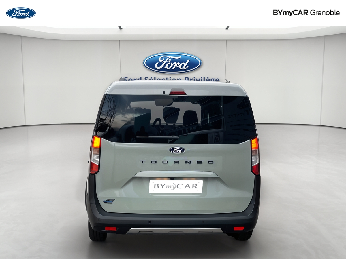 Ford E-Tourneo Courier 136 ch Batterie 54 kWh — photo 4