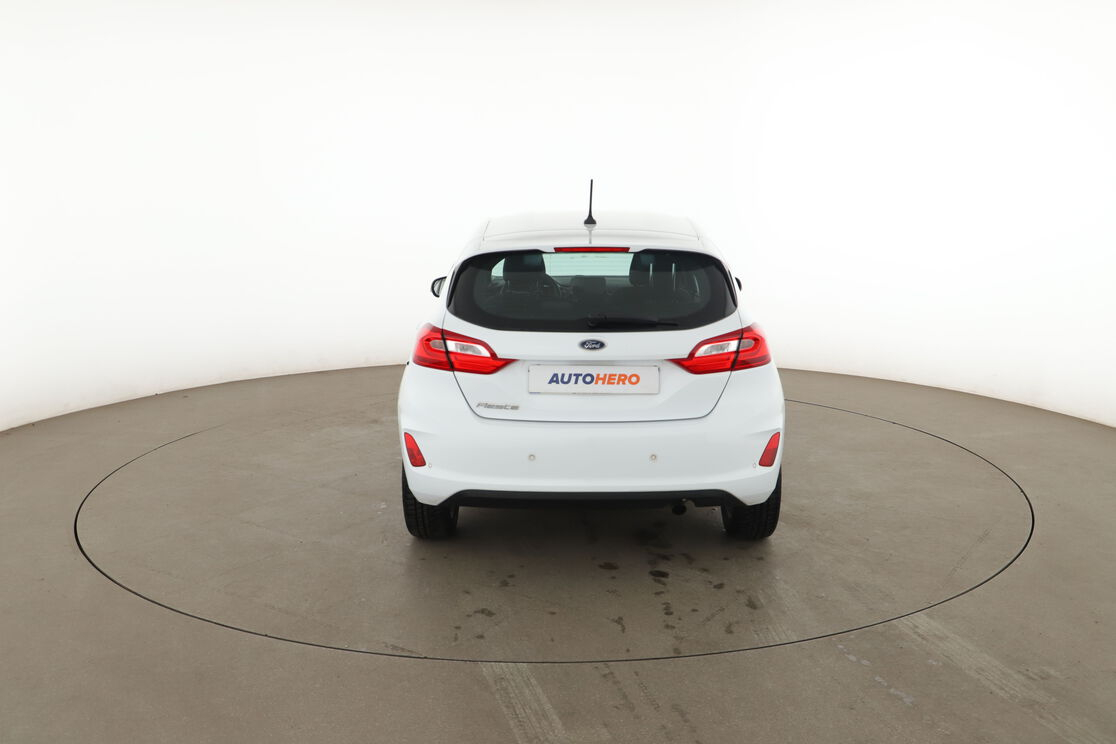 Ford Fiesta 1.0 EcoBoost Titanium Auto — photo 4