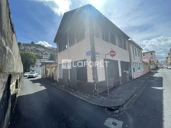 Terrain 134 m²