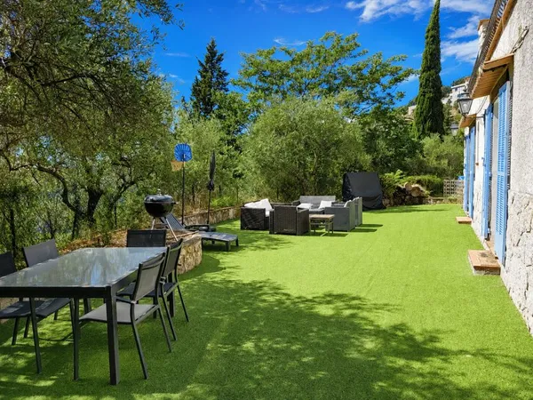 Maison 7 pièces 225 m²