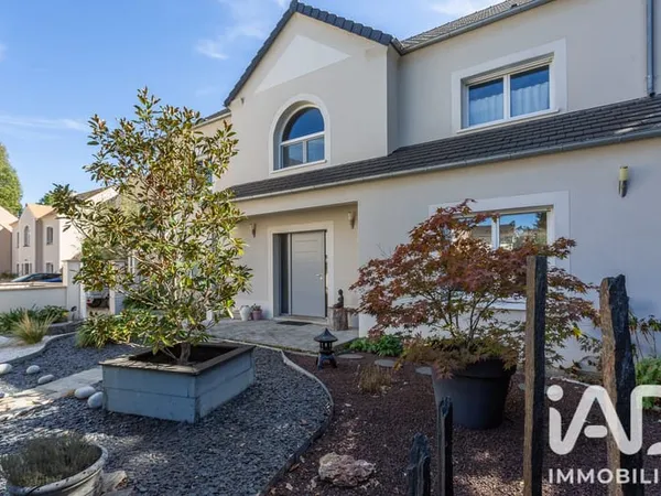 Maison 6 pièces 209 m²