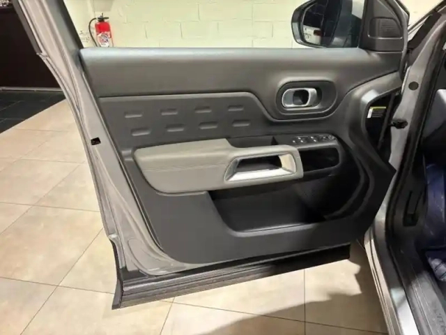 Citroën C5 Aircross hybrid 225ch feel e-eat8 — photo 12