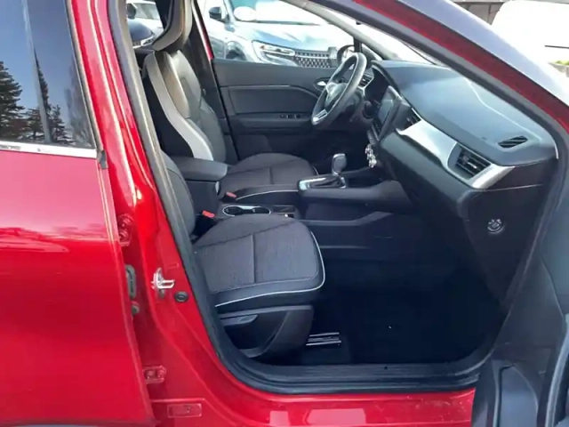 Renault Captur e-tech 145 - 21 — photo 14