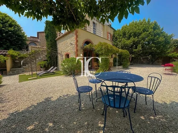 Propriete De Charme Avec Gites Et Piscine Sur 2930 M² De Terrain Paysage