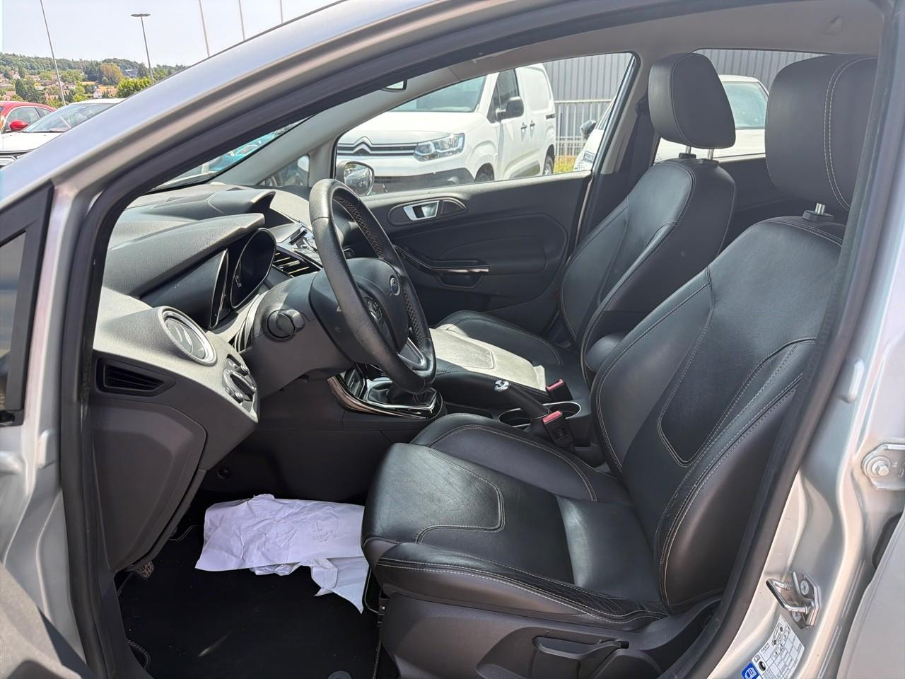 Ford Fiesta 1.0 ecoboost 125 s&s titanium — photo 9