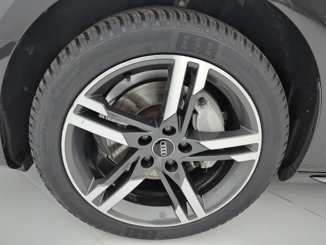 Audi A4 avant 40 tdi 204 s tronic 7 avus — photo 11
