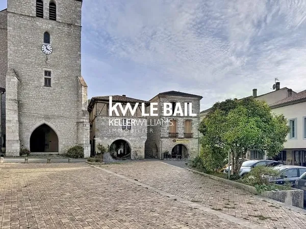 Maison de caractère du XIIIe siècle au coeur du village médi?