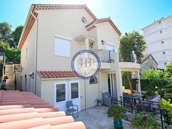 Maison 7 pièces 165 m²