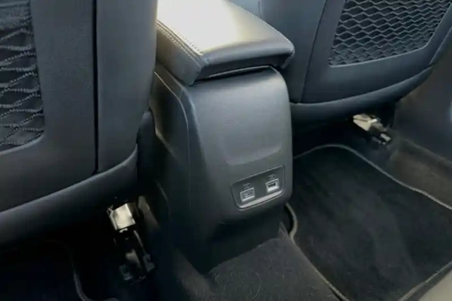 Peugeot 208 hybrid 100 e-dcs6 — photo 25